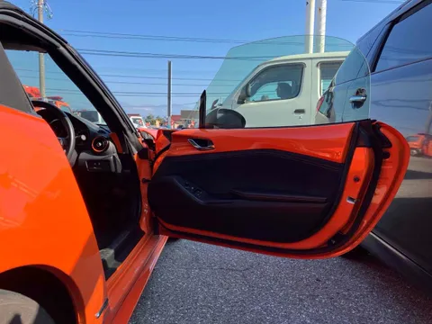 Mazda MX-5 (Roadster)