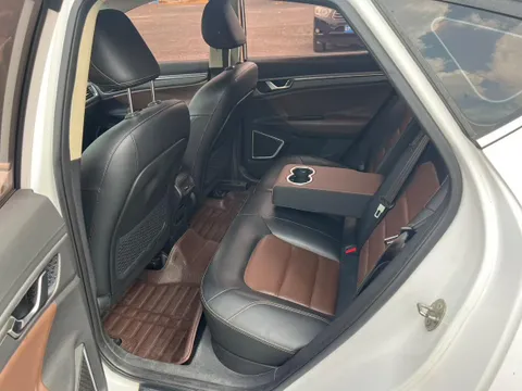 Geely Emgrand GS