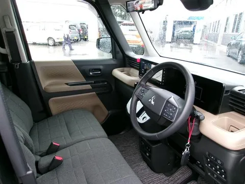 Mitsubishi Delica Mini