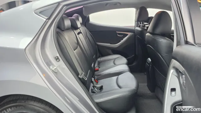 Hyundai Elantra (Avante)