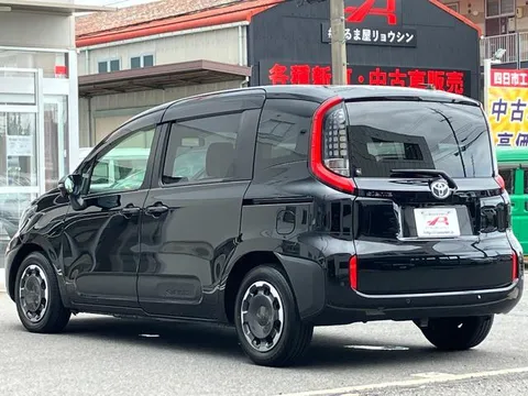 Toyota Sienta