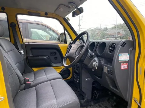 Daihatsu Naked
