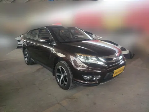 BYD S7