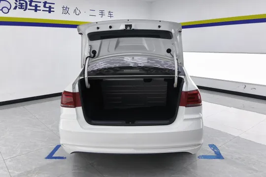 Volkswagen Santana