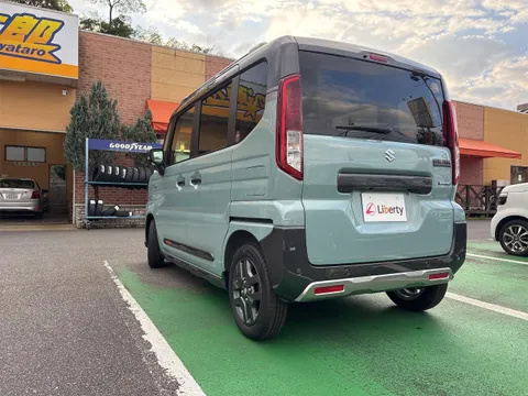 Suzuki Spacia Gear