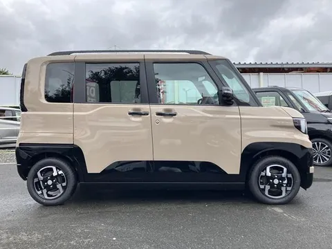 Mitsubishi Delica Mini