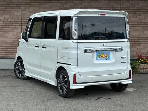 Suzuki Spacia Custom