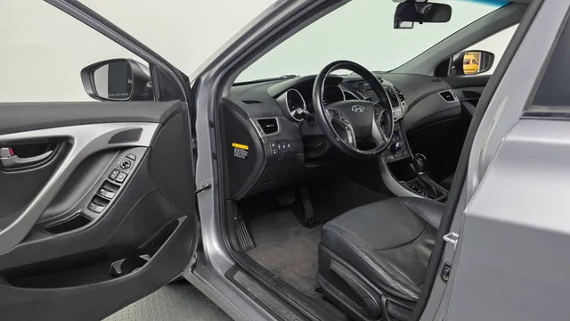 Hyundai Elantra (Avante)