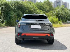 Lynk & Co 02