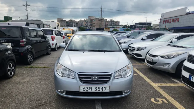 Hyundai Elantra (Avante)