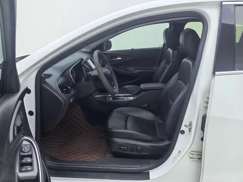 Chevrolet Malibu XL