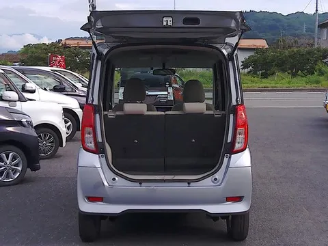 Mitsubishi eK Space