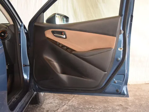 Mazda Mazda2 (Demio)