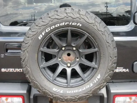 Suzuki Jimny Sierra