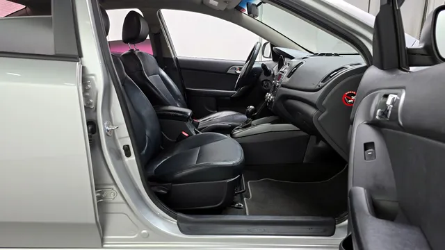 Kia Cerato (Forte)