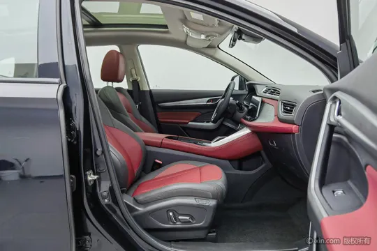 Dongfeng AX7