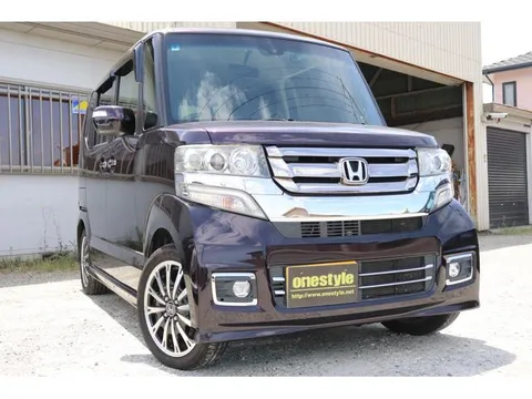 Honda N-BOX Custom