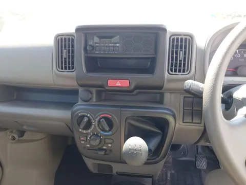 Mitsubishi Minicab Van