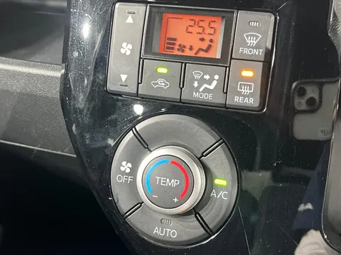 Toyota Pixis Mega