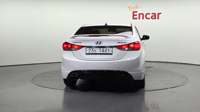Hyundai Elantra (Avante)