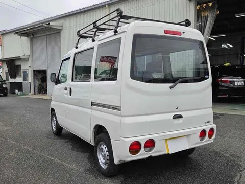 Mitsubishi Minicab Van