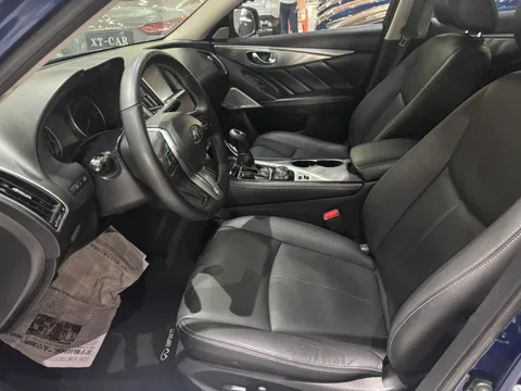 Infiniti Q50L