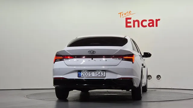 Hyundai Elantra (Avante)