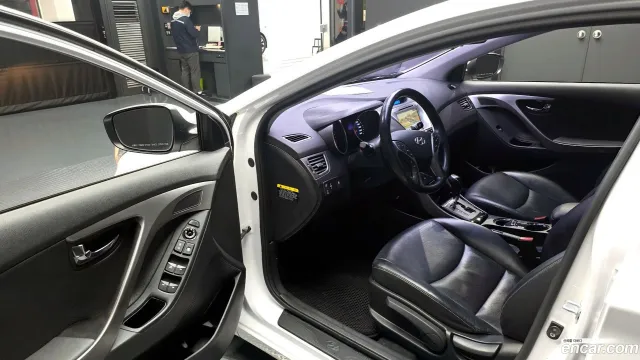 Hyundai Elantra (Avante)