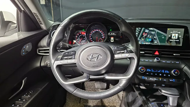 Hyundai Elantra (Avante)