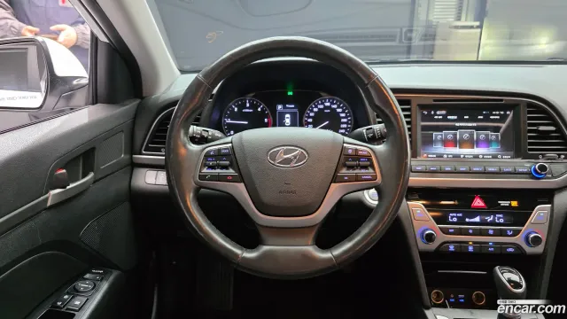 Hyundai Elantra (Avante)