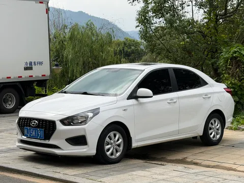 Hyundai Reina