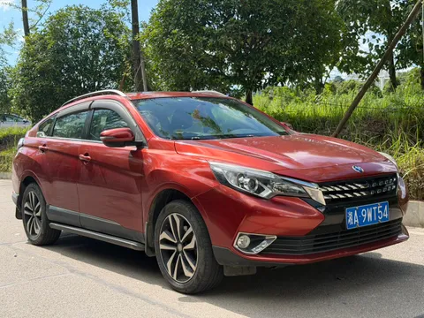 Venucia T90