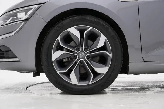 Renault Talisman (SM6)