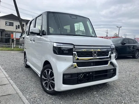 Honda N-BOX Custom