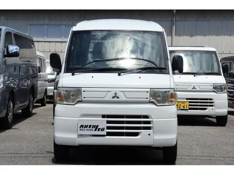 Mitsubishi Minicab Van