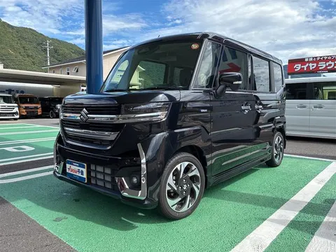 Suzuki Spacia Custom