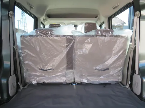 Mitsubishi Minicab Van