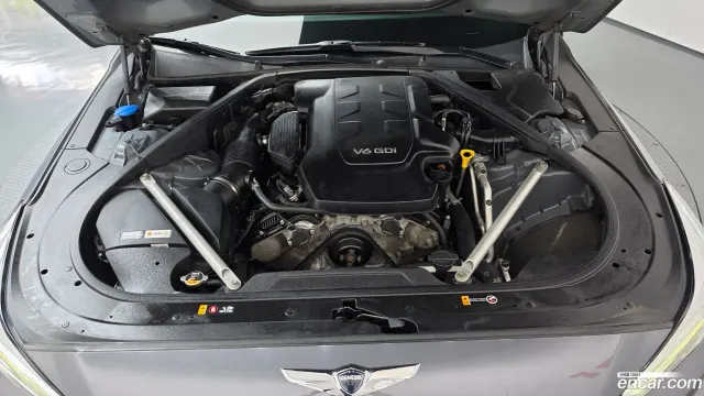 Genesis G90 (EQ900)