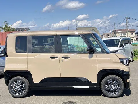 Mitsubishi Delica Mini
