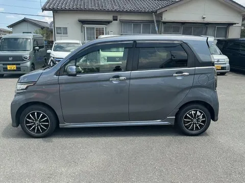 Honda N-WGN Custom