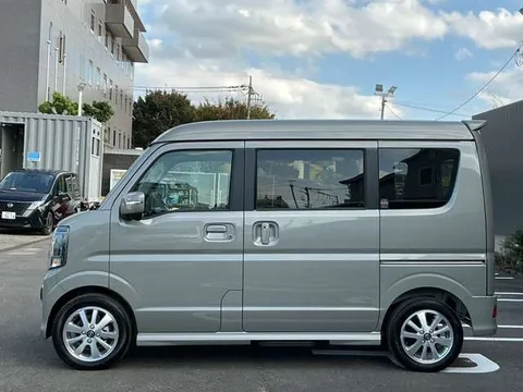 Nissan Clipper Rio