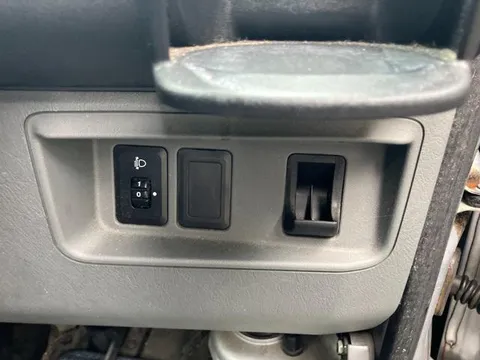 Mitsubishi Minicab Van