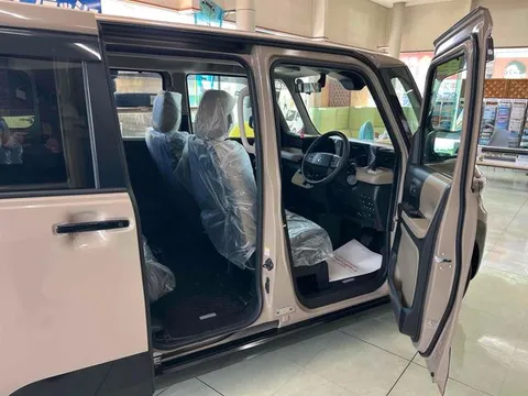 Mitsubishi Delica Mini