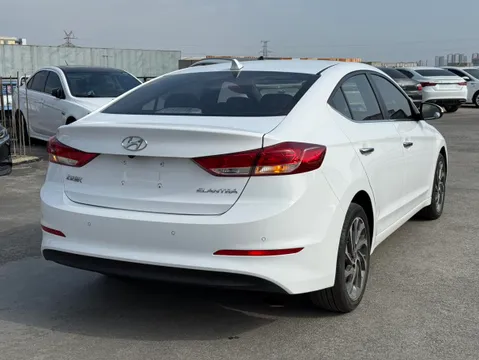 Hyundai Elantra (Avante)