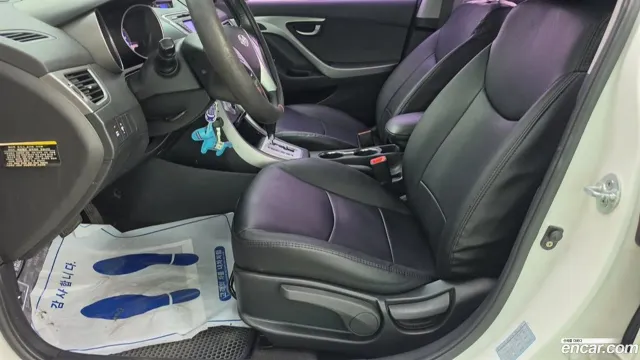 Hyundai Elantra (Avante)