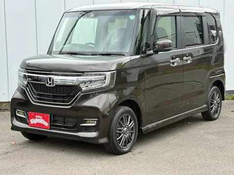 Honda N-BOX Custom