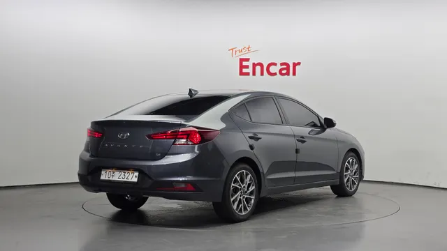 Hyundai Elantra (Avante)