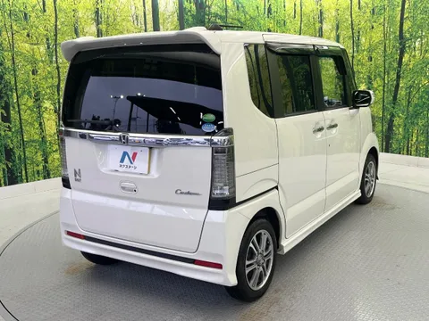 Honda N-BOX Custom