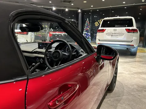 Mazda MX-5 (Roadster)