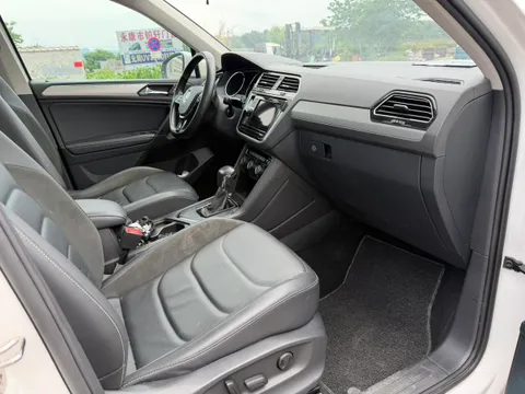 Volkswagen Tiguan L